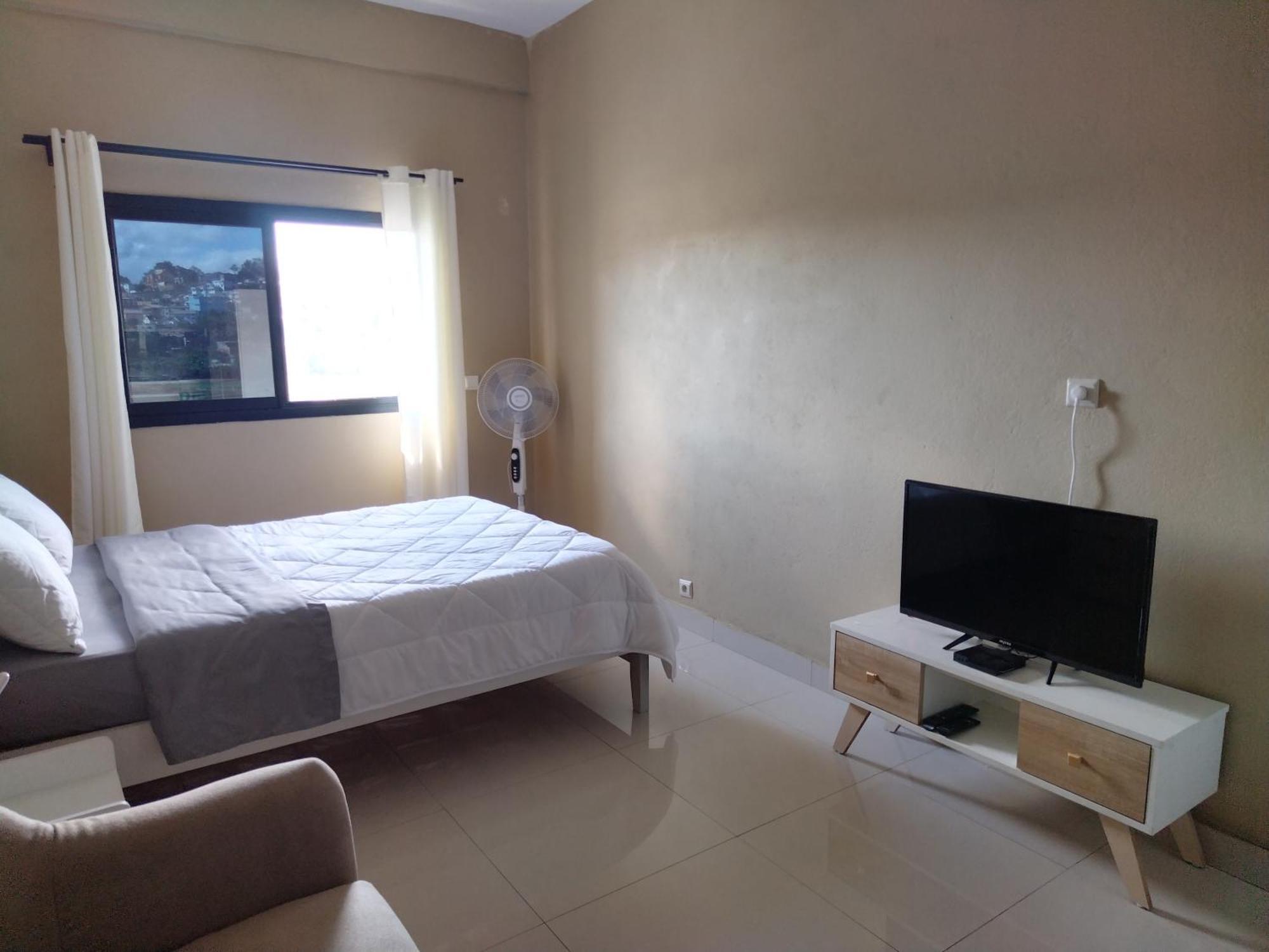 Milestone City Appartements - Avec Restaurant - Sans Coupure D'Electricite - Vues Imprenables Antananarivo Exterior photo